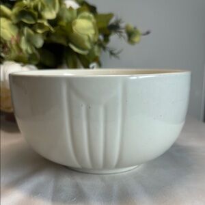Vintage Hull Pottery Deco Art style MCM mixing bowl